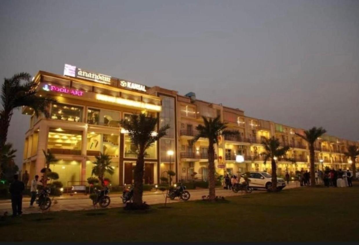 Anandan Citrine Hotel Vrindāvan Exterior foto